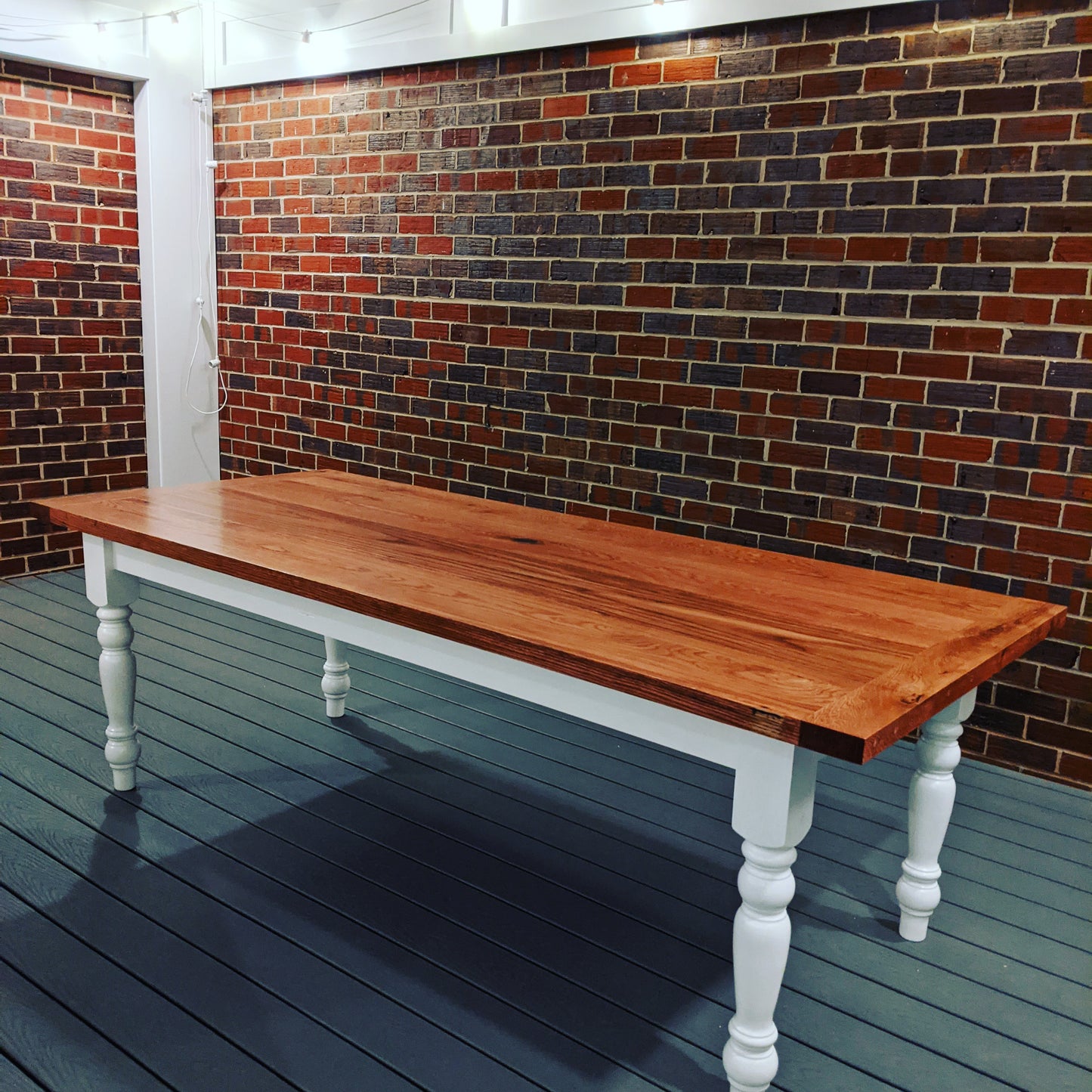 Farmhouse Kitchen Tables (Turned Legs)